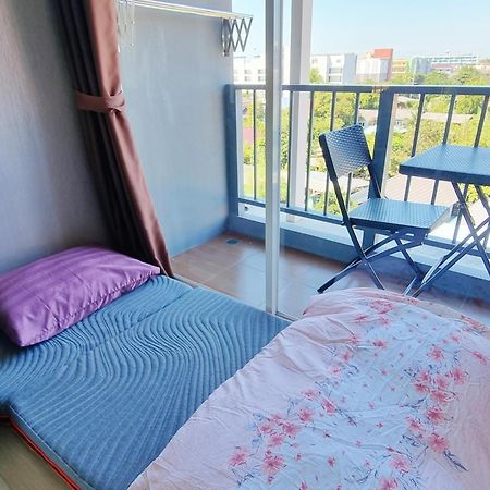 The Patio Bangsaenアパートメント エクステリア 写真