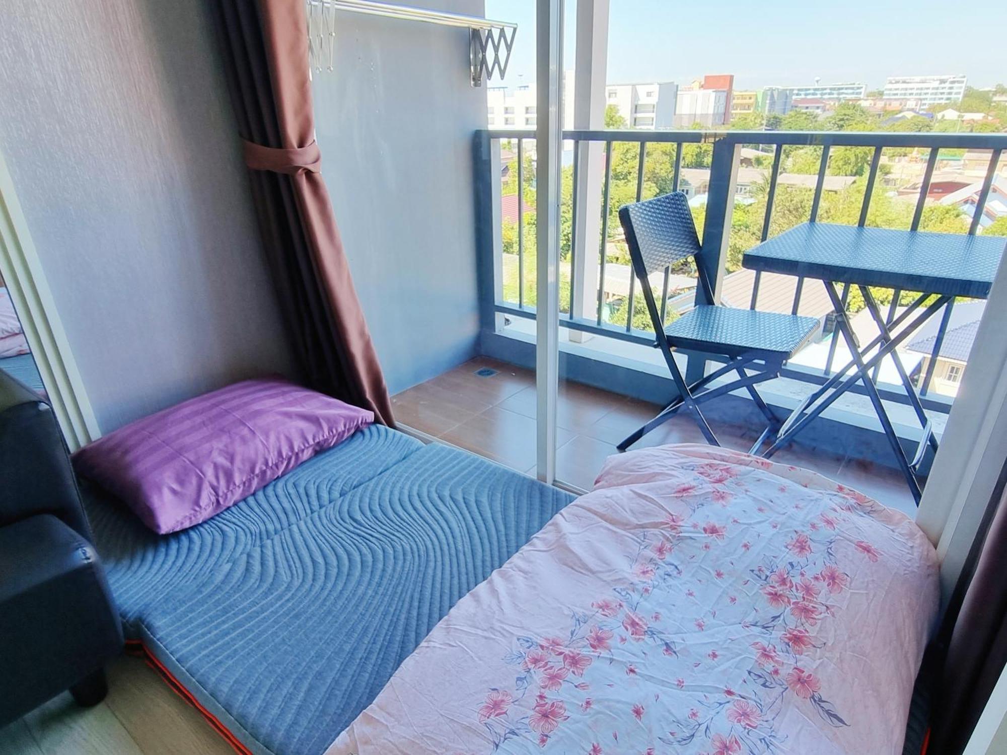 The Patio Bangsaenアパートメント エクステリア 写真