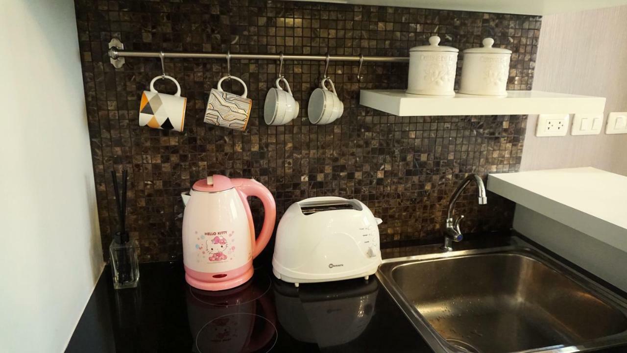 The Patio Bangsaenアパートメント エクステリア 写真